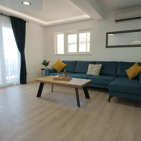 Apartment Providenca Solin